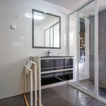 Lux 5br Private Pool In The Marina