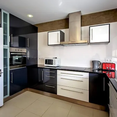 Lux 5br Private Pool In The Marina *